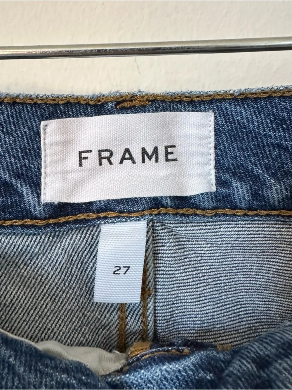 Frame Le Sylvie Crop Jeans Medium Wash Indigo Raw Frayed Hem Size 27 - Picture 4 of 7
